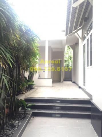 Villa hiện đại - trẻ trung, 6 phòng, tiện nghi, khu Thảo Điền giá 45 triệu/th 13528050