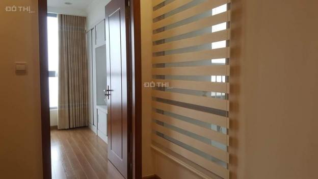 Cho thuê Vinhomes Nguyễn Chí Thanh 1 ngủ 17tr 13553638