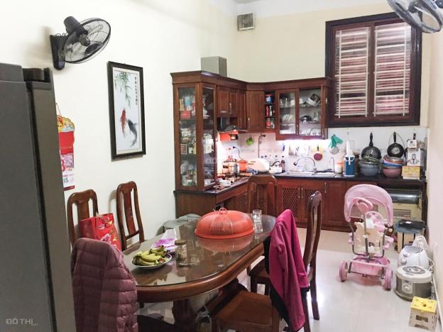 Chính chủ bán nhà 5 tầng số 5, ngách 36, ngõ 80 gần đường Chùa Láng, Ba Đình, HN, giá tốt 13555398
