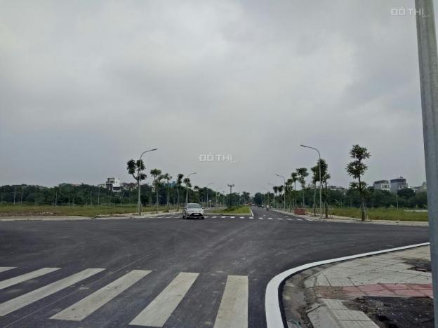 Bán đất mặt phố Việt Hưng, DT 75m2, kinh doanh sầm uất, giá 140tr/m2 13558656