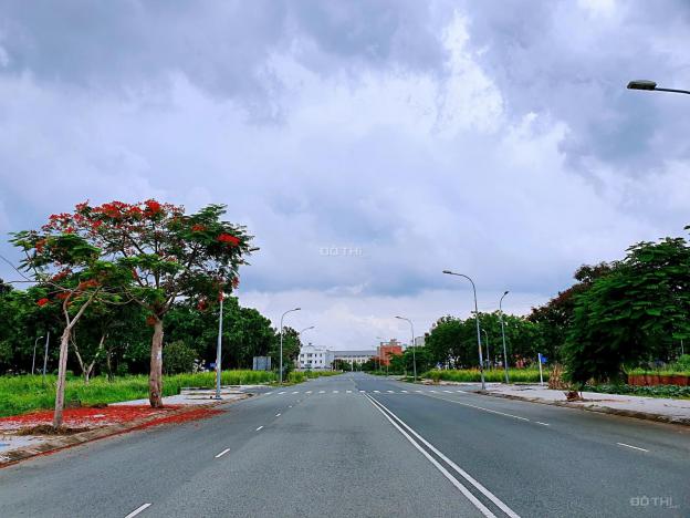 Bán nền đất đường lớn 24m, đường 35CL, ngay Nguyễn Thị Định rẽ vào, DT 138.7 m2, chỉ 70 triệu/m2 13589656