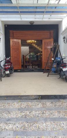 Cần bán gấp nhà phố Hiệp Bình Phước, Thủ Đức giá rẻ, 4pn, đường trước nhà 9m, tặng nội thất 13589800