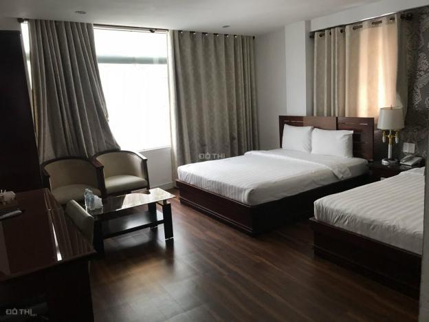 Cho thuê khách sạn 33 phòng MT Thủ Khoa Huân, P. Bến Thành, Q. 1 13591304