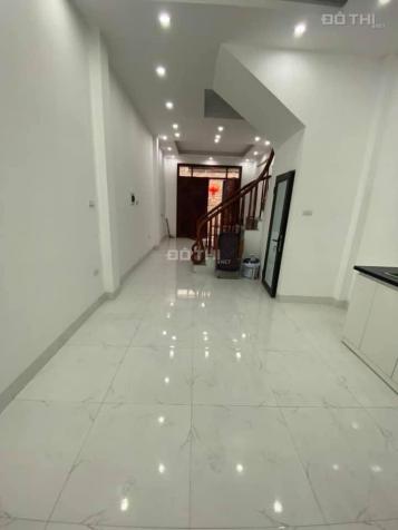 Nhà đẹp Cổ Điển A, 40m2 ô tô đỗ cổng 2,4 tỷ liên hệ E Tâm 13598669