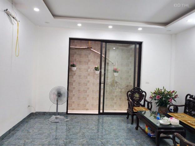 Cho thuê liền kề 5 tầng bệnh viện Tâm Anh, S: 90m2. Giá 20 triệu/tháng, LH: 0984373362 13607109