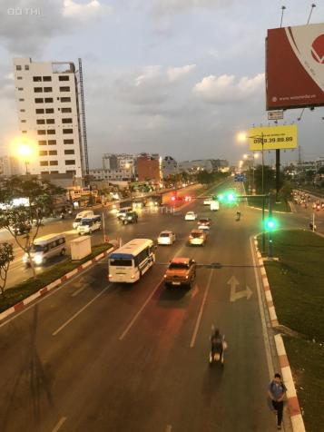 Mặt tiền đường Phạm Văn Đồng 14m thổ cư 200m2 ngay trung tâm Thủ Đức 13632677