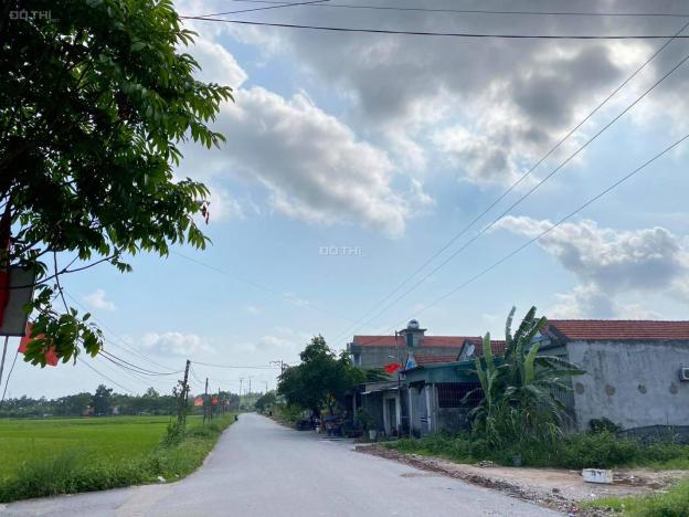 Bán đất tặng nhà bám mặt đường chính thôn Chân Đèo - Hoành Bồ. Giá chỉ 17 tr/m2 13634415
