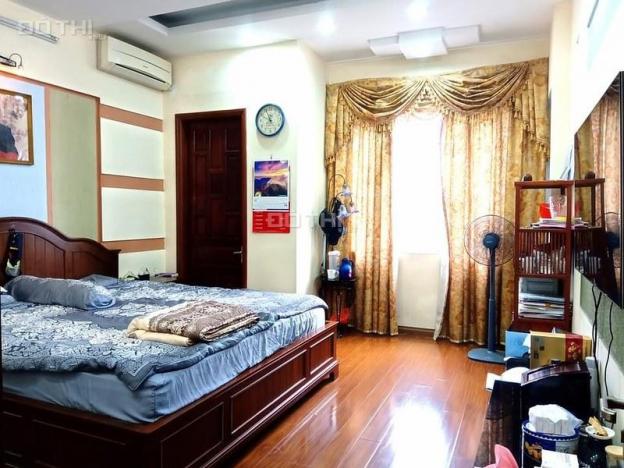 Bán nhà mặt phố Nguyễn Khang, kinh doanh, thang máy, 40m2, 6 tầng, MT 4,5 m 14,7 tỷ 13637584