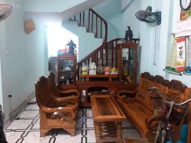 Cần bán nhà Tả Thanh Oai, 35m2 * 3 tầng, gần trường cao đẳng KT, giá 1,8 tỷ, LH: 0986.92.89.06 13651052