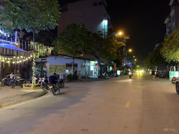 Bán nhà, 2 mặt phố, vỉa hè kinh doanh, ô tô đỗ cửa, Phú Diễn, 40m2, giá hơn 4 tỷ 13651504