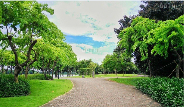 Bán đất xây nhà view công viên hồ sinh thái, sổ riêng, dân cư đông đường Trần Văn Giàu 13655917