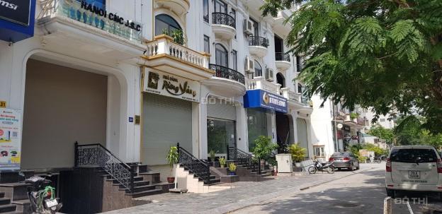 Khách sạn 2 thang máy phố cổ Nguyễn Trường Tộ, Trúc Bạch, Hà Nội 95 tỷ 13657293