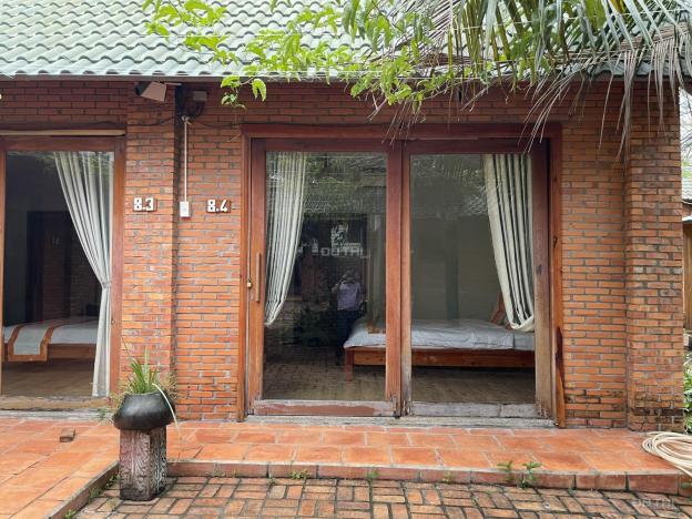 Bán khách sạn sát biển đường Nguyễn Du - TX La Gi giá tốt 13671790