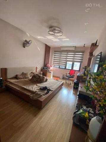 Bán nhà phố Phùng Khoang đẹp ở ngay, ô tô 50m, 40m2 x 6T, giá 4,9 tỷ. LH: 0915943984 13673103