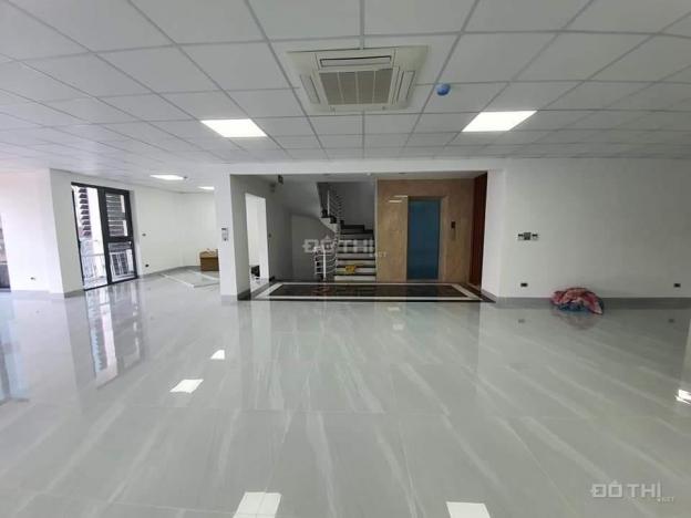 Bán tòa nhà văn phòng 7 tầng 140m2 thông sàn, phố Lâm Hạ, Long Biên, hơn 32 tỷ 13676449