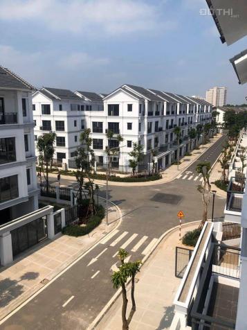 Bán liền kề góc Gamuda City, DT 144m2 hướng TB, giá 15.3 tỷ. LH 0937395333 13677109