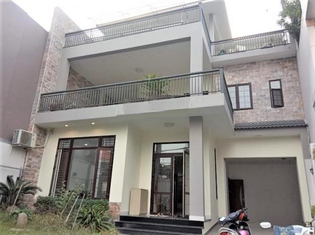 Cho thuê villa mặt tiền 12m Quốc Hương - Giá 31.5 triệu/tháng 13799582