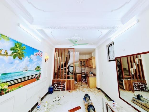 Bán nhà siêu rẻ Vĩnh Hưng, lô góc 30m2, mặt tiền 3.7m, 5 tầng, 2,9 tỷ. Sổ đỏ chính chủ 13685203