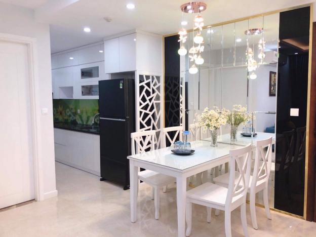 Cho thuê chung cư Vinhomes D'Capitale 72m2, 2PN, 2WC, full nội thất cao cấp. L/H: 0963146006 13745764