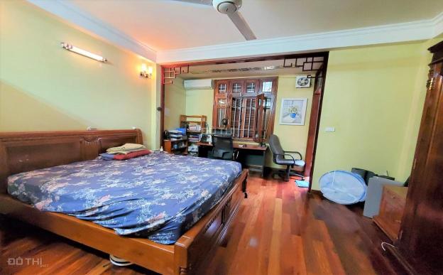 Bán nhà phố Cầu Giấy, lô góc, ô tô, kinh doanh 130m2 4T MT 7.5m, 16 tỷ 13697594