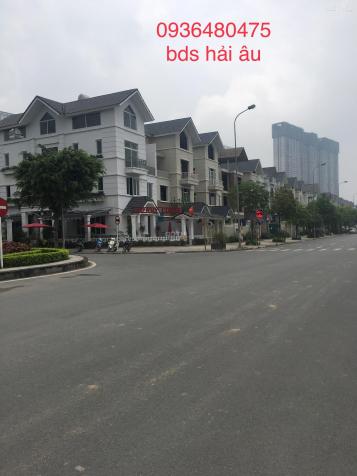 Tôi cần bán biệt thự Louis City Đại Mỗ DT 200m2, MT 10m, đường 17m 13694778