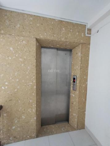 Cho thuê nhà đường Nguyễn Văn Lộc Hà Đông, HN 90m2, 5 tầng, 1 hầm, có TM siêu tốc. Giá 25 tr/th 13717077