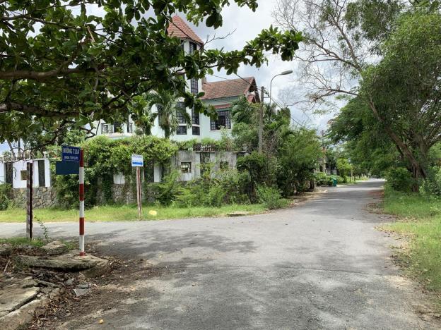 Nhiều nền đất cần bán dự án ĐH Bách Khoa, đường Đỗ Xuân Hợp, đã sổ đỏ. Vị trí đẹp giáp quận 2 12830121