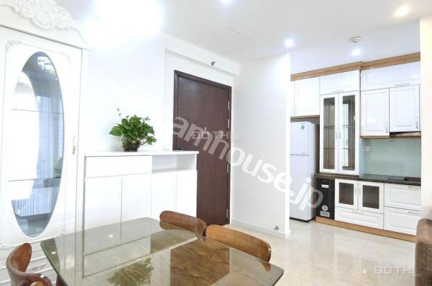 Cho thuê chung cư Dcapital Trần Duy Hưng, 70 m2, 2PN, 2 WC, nội thất đẹp, View Hồ, 14 tr/th 13730277