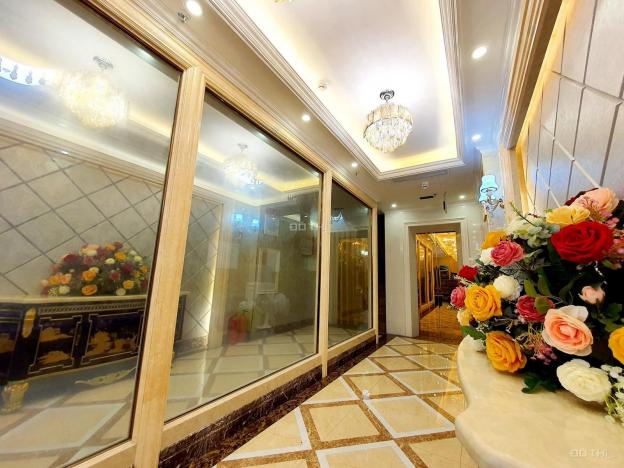 Bán nhà mặt phố Hoàng Quốc Việt, 70m2, 6 tầng thang máy, mặt tiền rộng, kinh doanh, giá hơn 20 tỷ 13736046