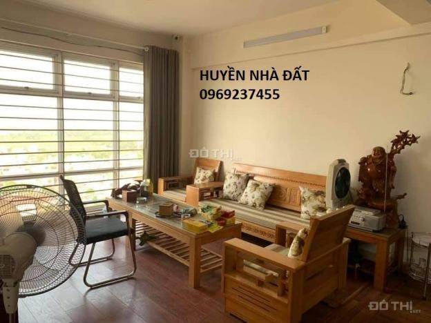 Bán căn hộ chung cư KDT Việt Hưng, Long Biên, Hà Nội diện tích 155.4m2 giá 17 tr/m2 13771812