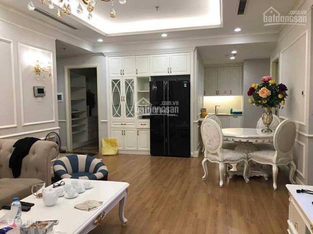 Chính chủ bán gấp căn hộ 2 phòng ngủ, full đồ tại chung cư D2 Giảng Võ, Ba Đình, 75m2, giá 3.4 tỷ 13785632
