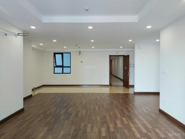 Chính chủ bán căn hộ 135m2 3PN đầy đủ nội thất nhận nhà ngay chung cư Goldmark City 13797150