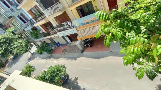 Cho thuê nhà đường Nguyễn Văn Lộc, Hà Đông, HN DT 75m2 5 tầng nhà mới hoàn thiện lại. Giá 20 tr/th 13813622