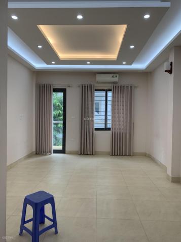 Cho thuê nhà đường Khuất Duy Tiến, Thanh Xuân, HN 70m2, 5 tầng, nhà mới hoàn thiện xong. 32 tr/th 13815408