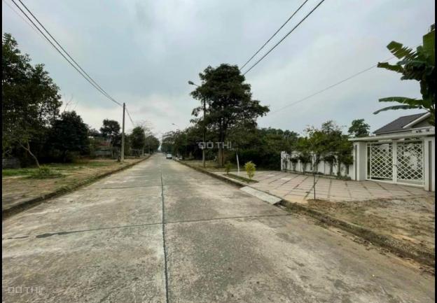 Bán nhanh 190m2 đất tái định cư B Đồng Mô Ba Vì, gần làng VH các DTVN, giá 1, x tỷ, L/H: 0974715503 13816045