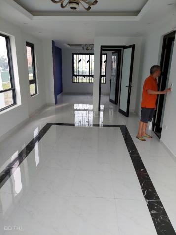 Cho thuê nhà đường Nguyễn Văn Huyên, Tây Hồ, HN. 90m2, 5 tầng mới 100% có thang máy giá 45 tr/th 13822066