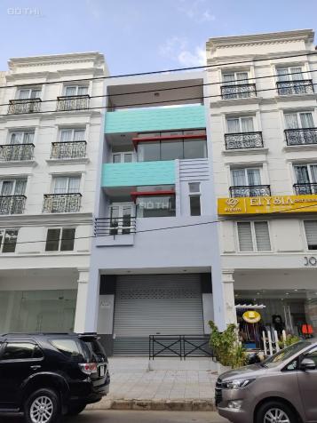 Cho thuê nhà phố Phú Mỹ Hưng Q7, 6x18,5m có 5 phòng ngủ, nhà mới đẹp, giá 35 triệu/th 13825028