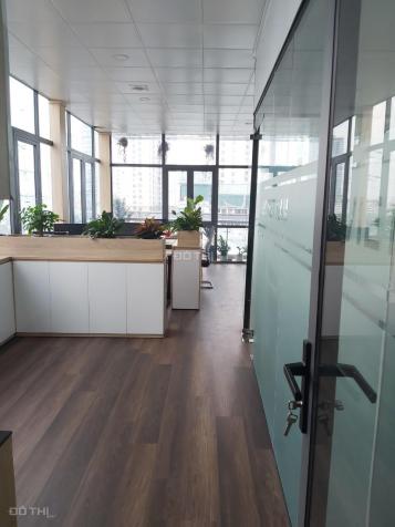 Cho thuê văn phòng Khuất Duy Tiến, sàn 55 m2/tầng, sàn mới đẹp, nội thất cơ bản 13838870