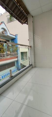 Nhà 3 tấm 3PN 2WC, hẻm thông 5m vào 4 căn tới nhà, gần vòng xoay Phú Lâm Quận 6 13870460