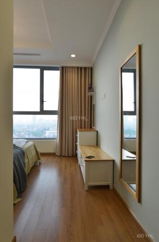 Bán cắt lỗ căn hộ 2 ngủ tầng 20 Vinhomes Nguyễn Chí Thanh - Đông Nam view Hồ với giá 4.75 tỷ 13877920