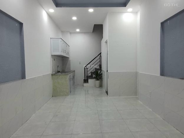 Bán căn nhà 3 lầu đúc kiên cố, sàn BTCT, gần chợ Đường - Hà Huy Giáp, Q. 12 13496324