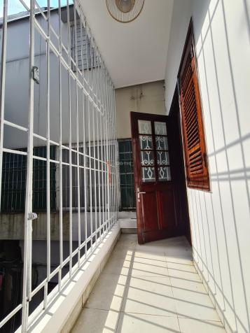 Bán nhà 3 tầng trong ngõ ngay phố Hàng Bài 2 mặt tiền, ba gác đỗ cửa, cách đường ô tô 15m 13885691
