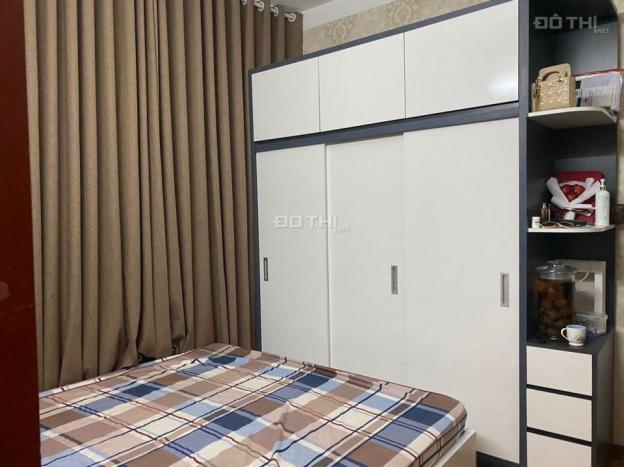 Bán căn hộ 3 ngủ CT12 Kim Văn Kim Lũ, 73.6 m2 SĐCC, có sẵn nội thất, giá 1,75 tỷ có thương lượng 13888290