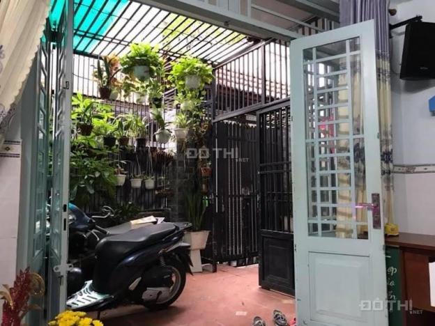 Bán nhà đường CMT8, Tân Bình, giá rẻ, 105m2, 3 lầu, 8 phòng cho thuê 13894693