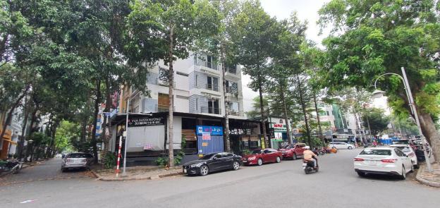Cho thuê nguyên căn nhà phố góc ngã 4 đường Phạm Văn Nghị 11x18,5m, thang máy, 7 tầng 0909293499 13895973