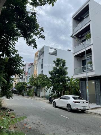 Nhà thuê khu đường Số 2 Phạm Hữu Lầu Q7 * 4x18m * 3 tầng * 4PN, 5WC * giá 18 tr/tháng 13896861