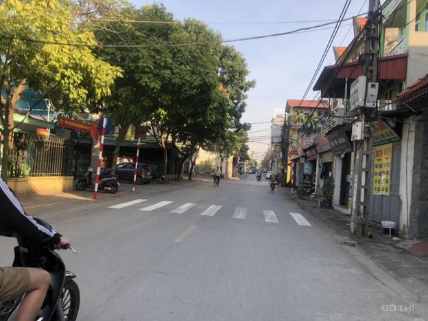 Chính chủ cần tiền bán gấp mảnh đất kinh doanh mặt phố Kẻ Tạnh, Giang Biên 13898467