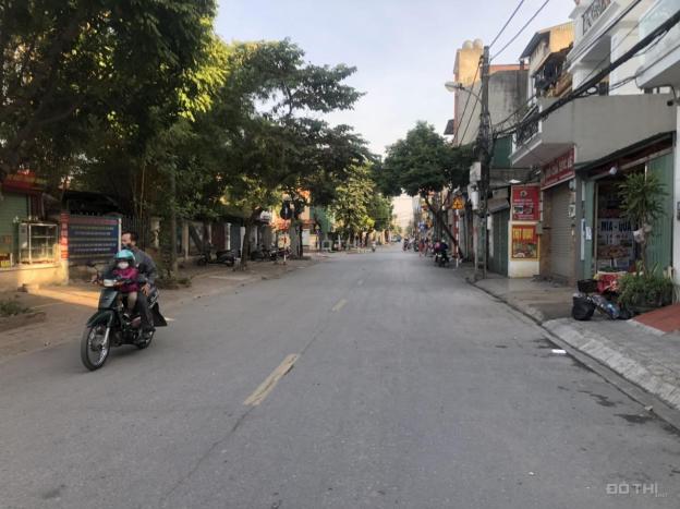 Chính chủ cần tiền bán gấp mảnh đất kinh doanh mặt phố Kẻ Tạnh, Giang Biên 13898467