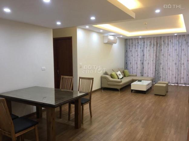 Cho thuê căn hộ tập thể Thái Thịnh - Đống Đa, 2 ngủ, nhà đẹp, giá 6 triệu/th 13907166