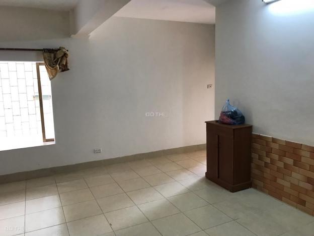 Cho thuê căn hộ tập thể Nghĩa Tân, nhà mới đẹp, giá cực rẻ 13907868